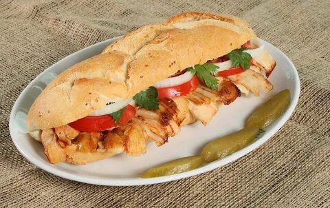 Донер с курицей в батоне