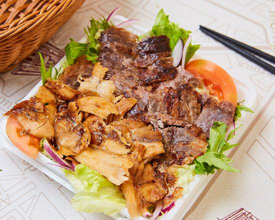 Донер ассорти на тарелка