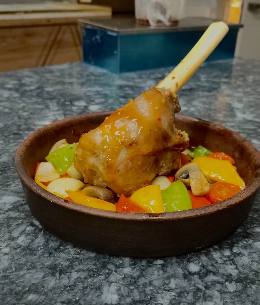 Баранья рулька совощами