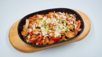 Жареха с говядиной с картошкой  и грибами