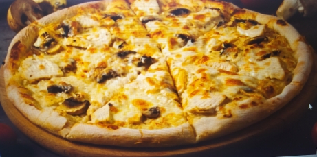 Пицца с курицей и грибами