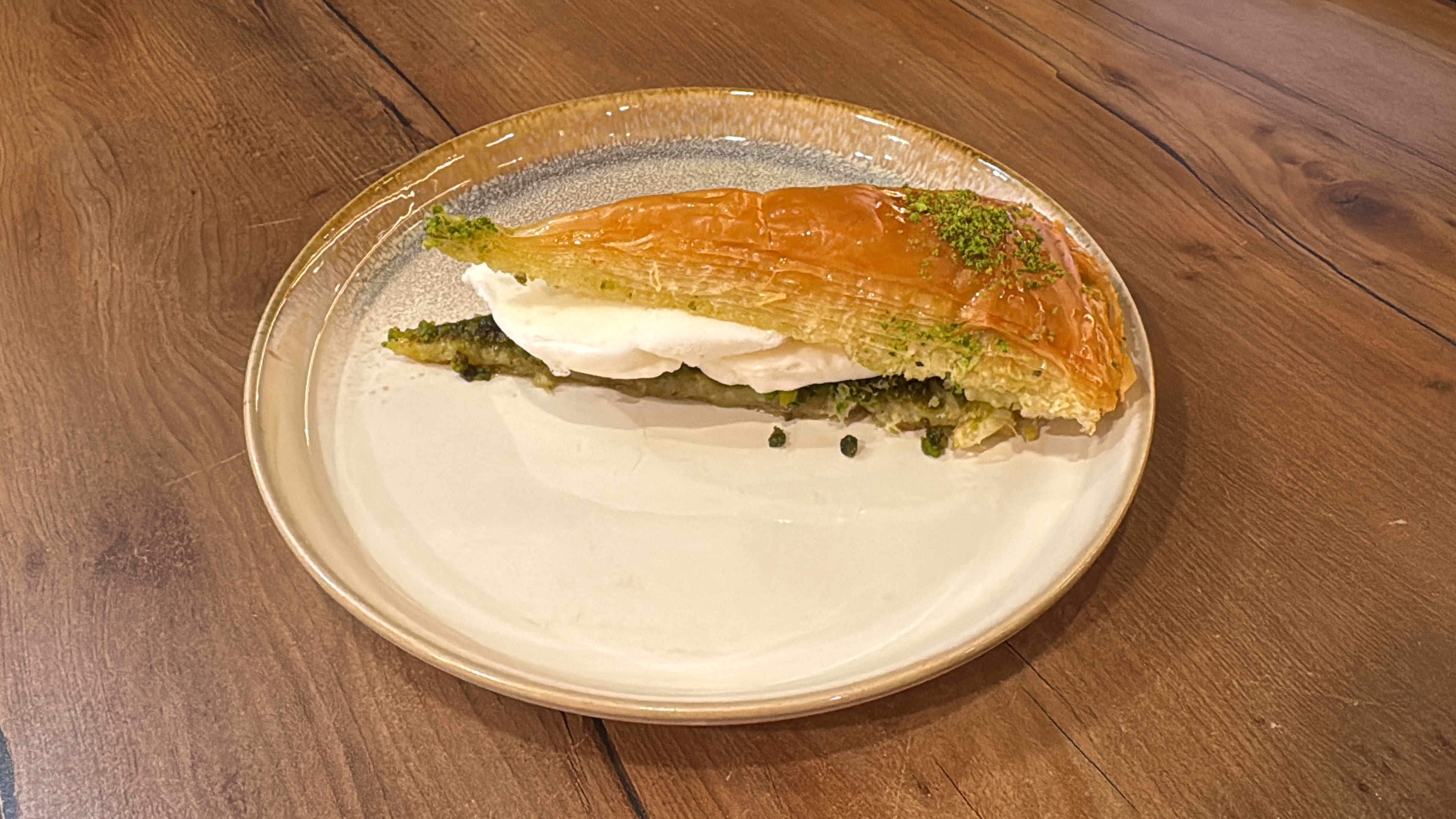 Баклава Хавуч с мороженым